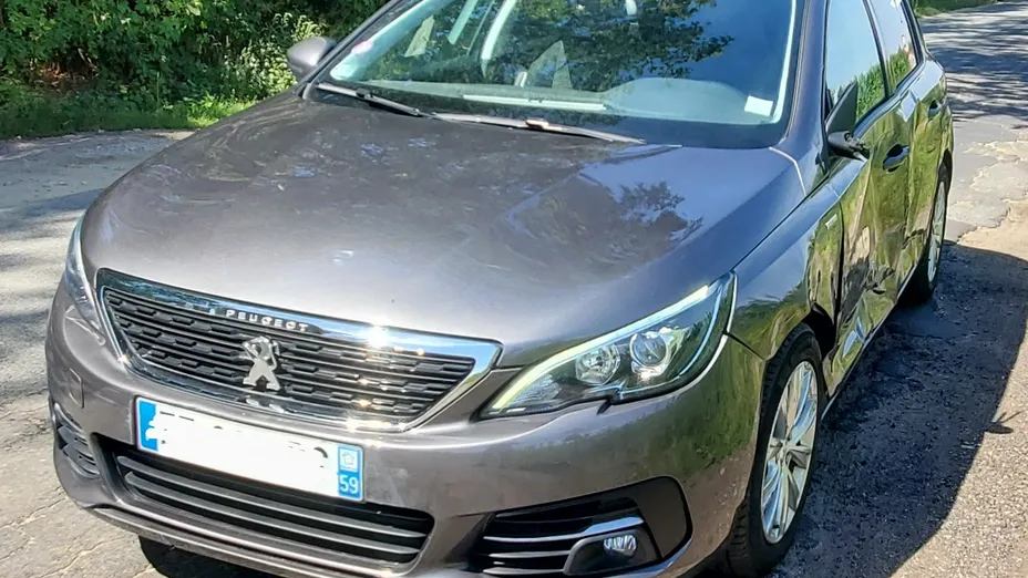 PEUGEOT 308 -