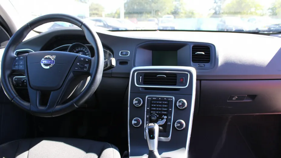 VOLVO S60 -