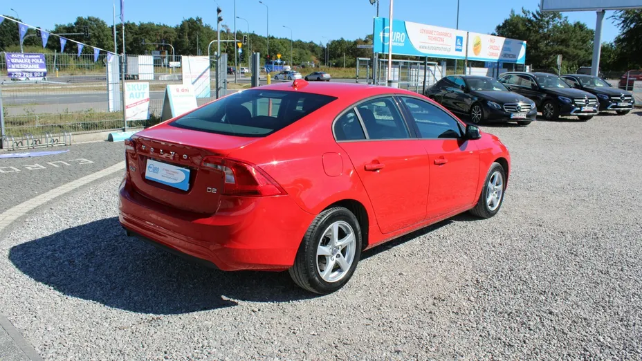 VOLVO S60 -