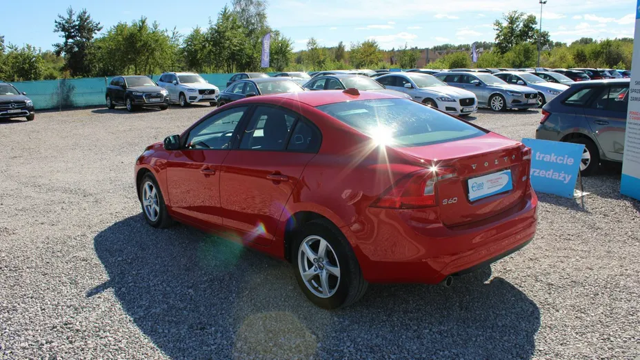 VOLVO S60 -