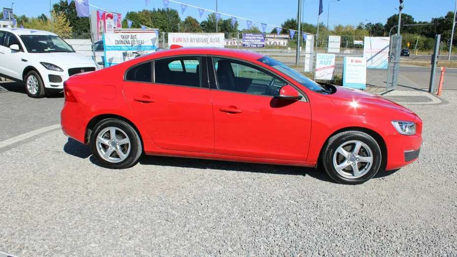 VOLVO S60 -