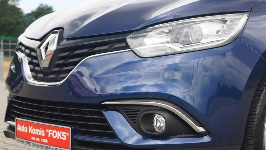 RENAULT Scenic -