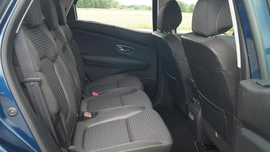 RENAULT Scenic -