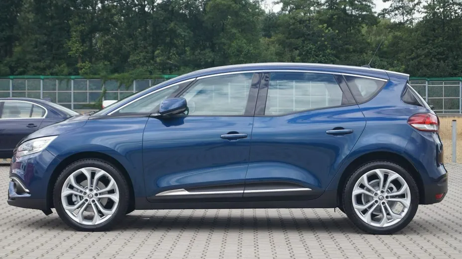 RENAULT Scenic -