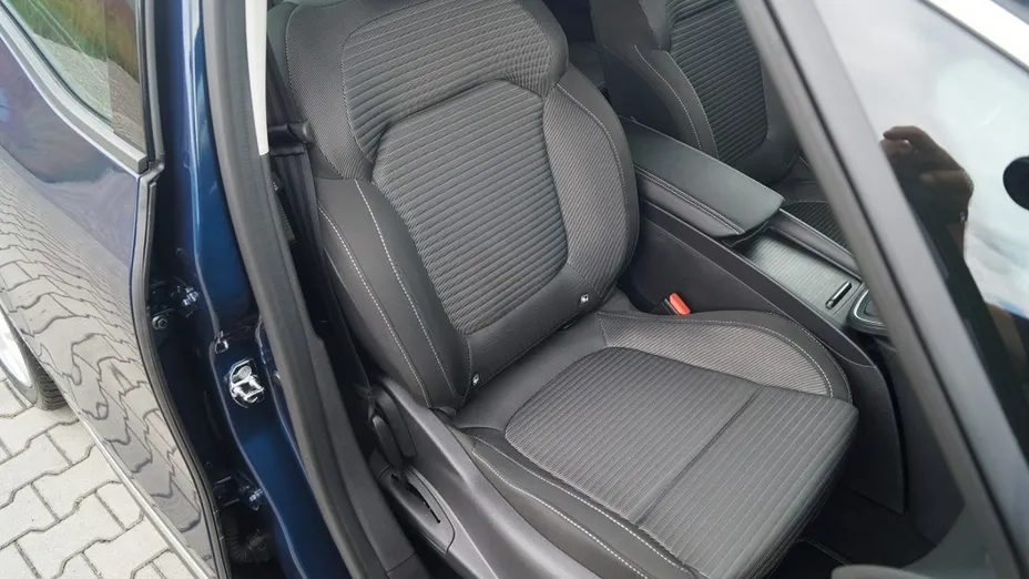 RENAULT Scenic -