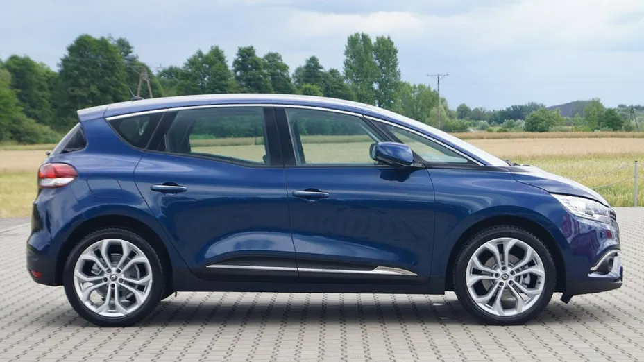 RENAULT Scenic -
