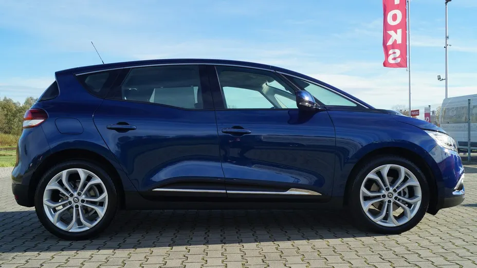RENAULT Scenic -