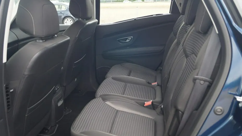 RENAULT Scenic -
