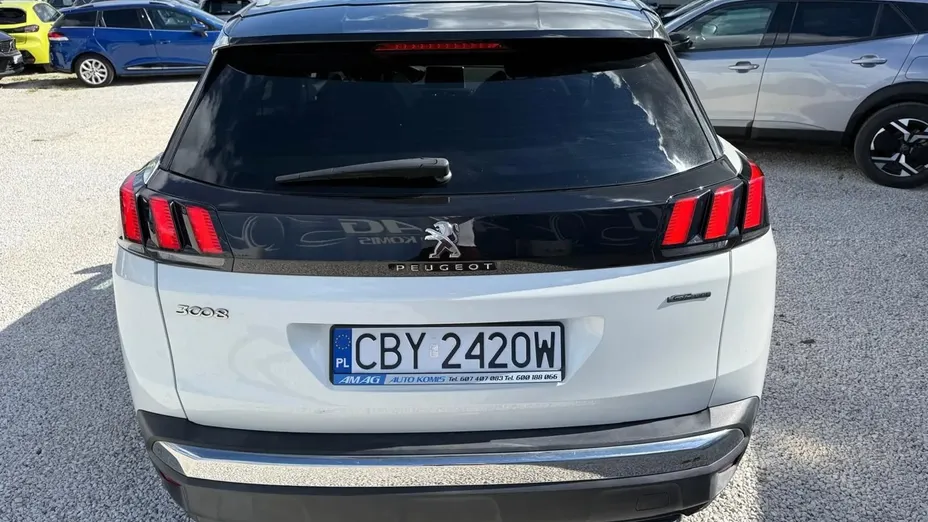 PEUGEOT 3008 -