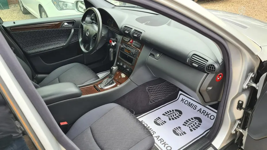 MERCEDES-BENZ C Klasa -