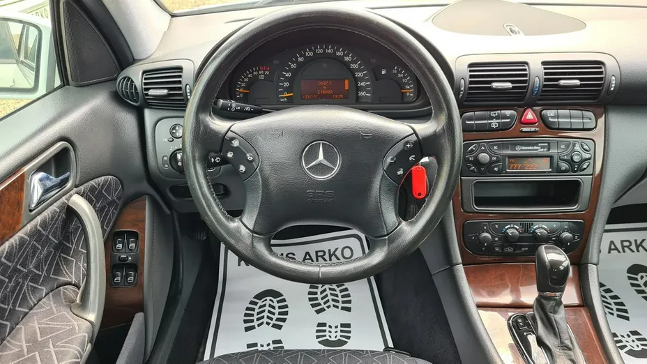 MERCEDES-BENZ C Klasa -