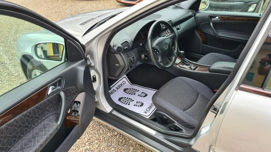 MERCEDES-BENZ C Klasa -