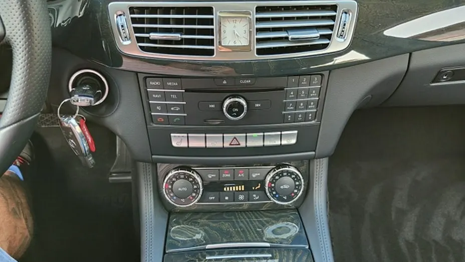 MERCEDES-BENZ CLS -