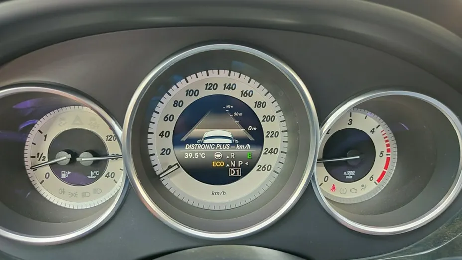 MERCEDES-BENZ CLS -