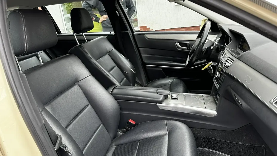 MERCEDES-BENZ E Klasa -