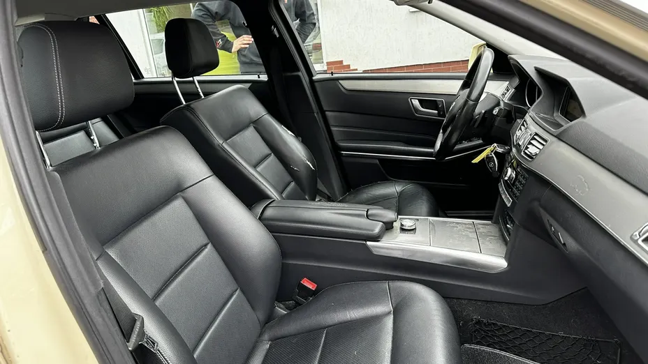MERCEDES-BENZ E Klasa -