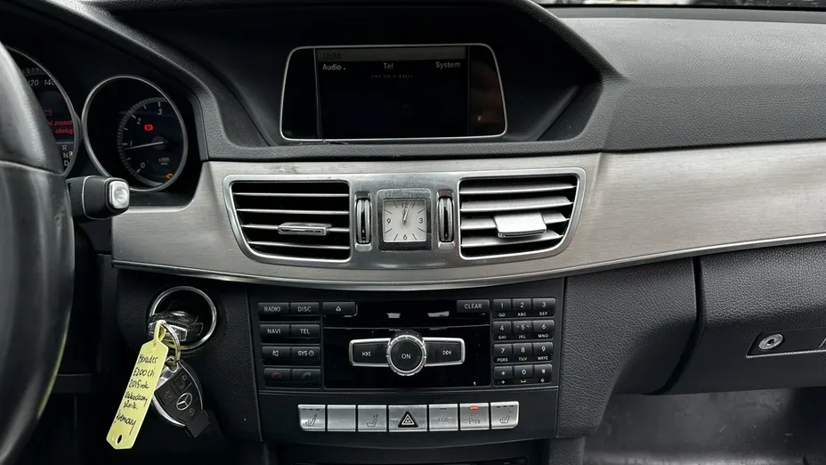 MERCEDES-BENZ E Klasa -