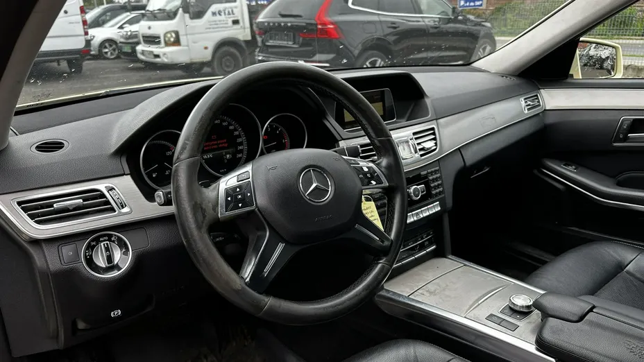 MERCEDES-BENZ E Klasa -