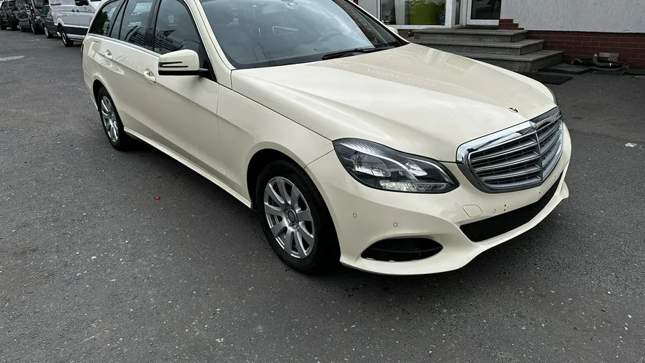 MERCEDES-BENZ E Klasa -