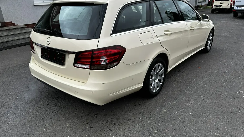 MERCEDES-BENZ E Klasa -