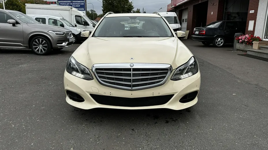 MERCEDES-BENZ E Klasa -