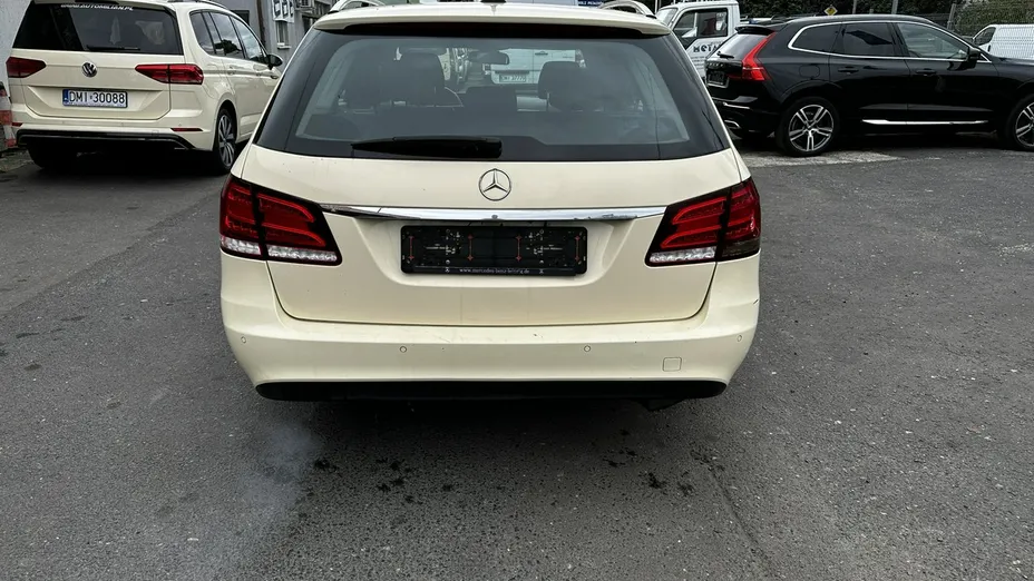MERCEDES-BENZ E Klasa -
