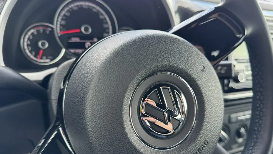 VOLKSWAGEN Beetle -