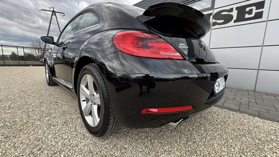 VOLKSWAGEN Beetle -
