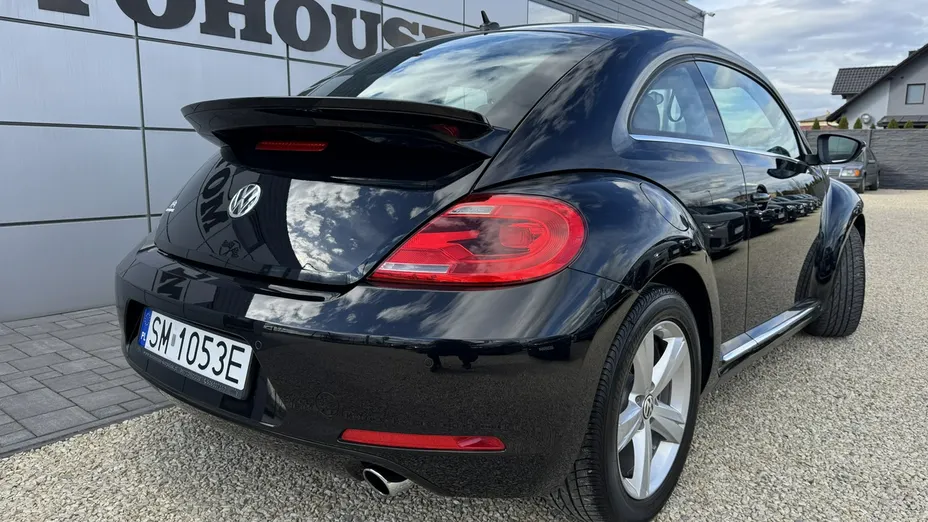 VOLKSWAGEN Beetle -