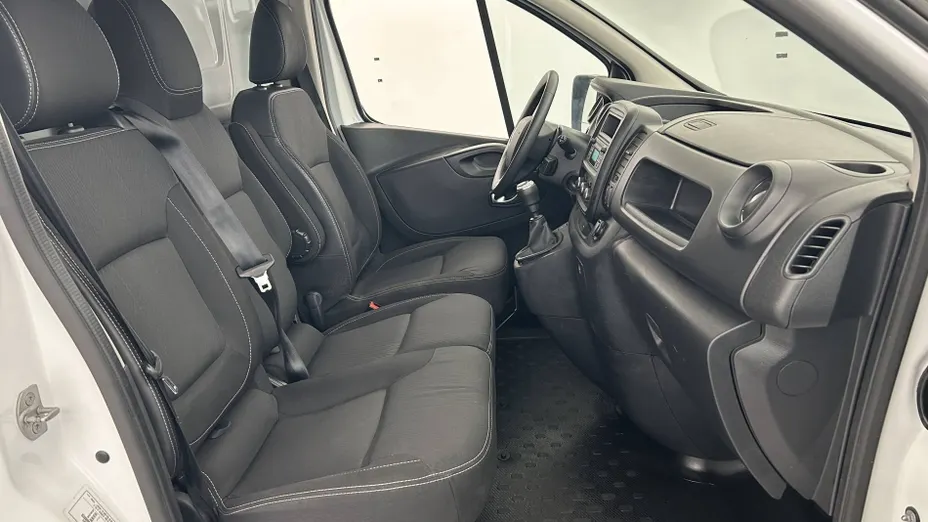 RENAULT Trafic -