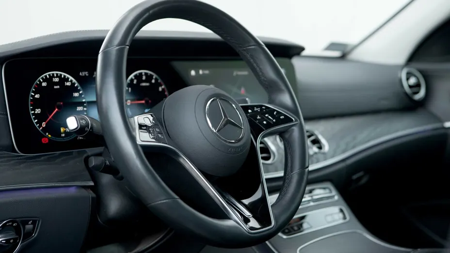 MERCEDES-BENZ E Klasa E 300 de Exclusive