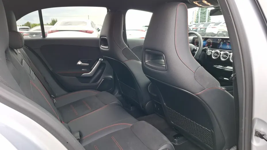 MERCEDES-BENZ A Klasa A 220 4-Matic AMG Line 8G-DCT