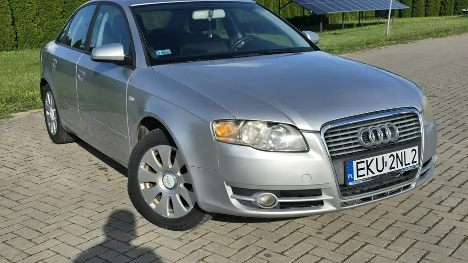 AUDI A4 -