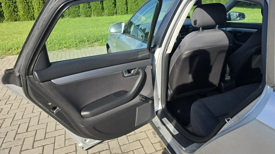AUDI A4 -