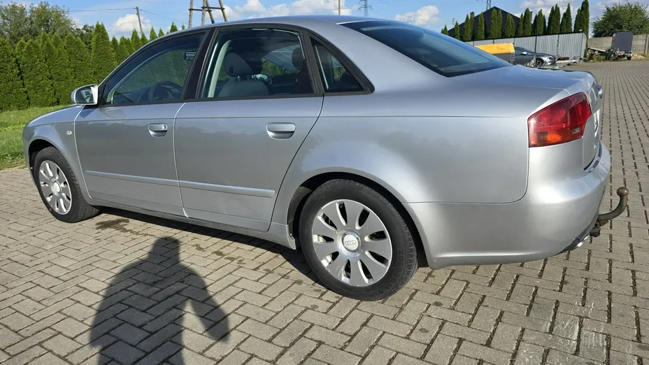 AUDI A4 -