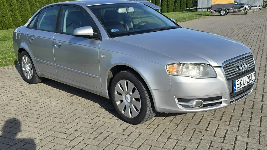 AUDI A4 -
