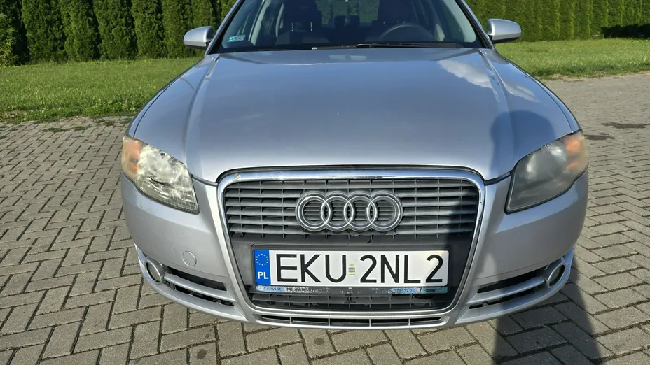 AUDI A4 -
