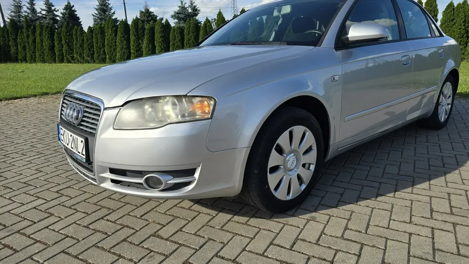 AUDI A4 -