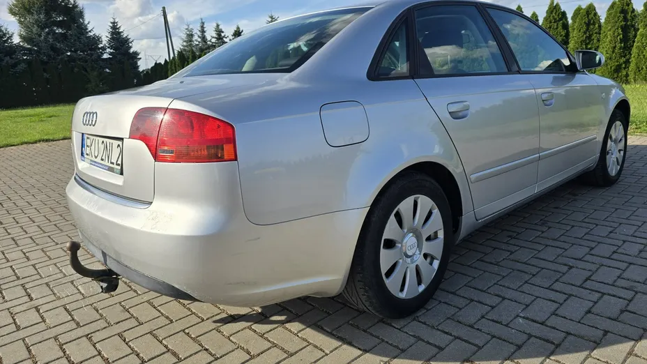 AUDI A4 -