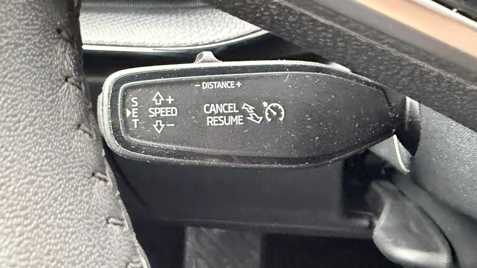 SKODA Superb Superb 2.0 TDI SCR Essence DSG