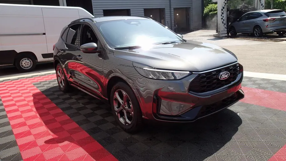 FORD Kuga -