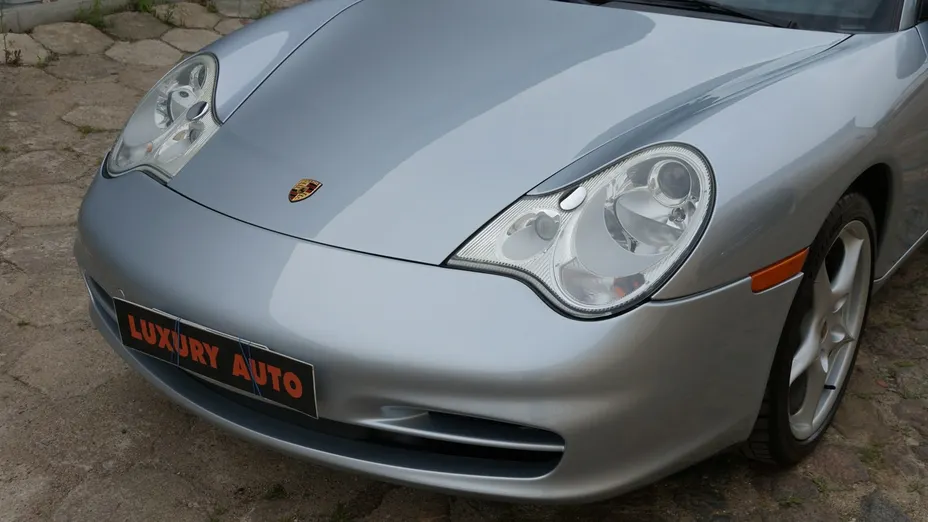 PORSCHE 911 -