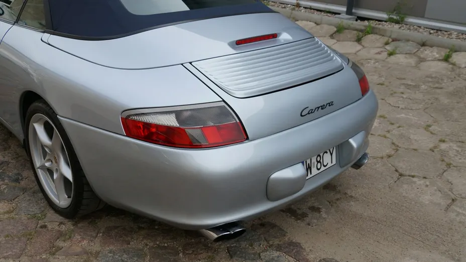 PORSCHE 911 -