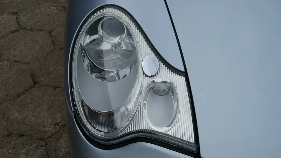 PORSCHE 911 -