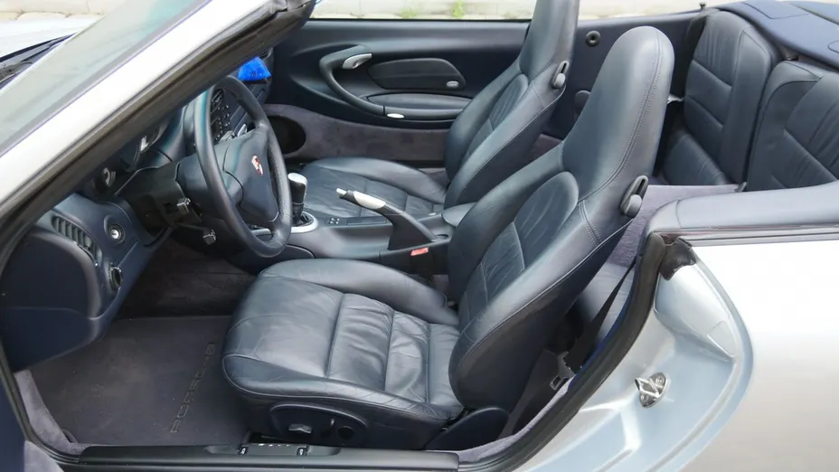 PORSCHE 911 -