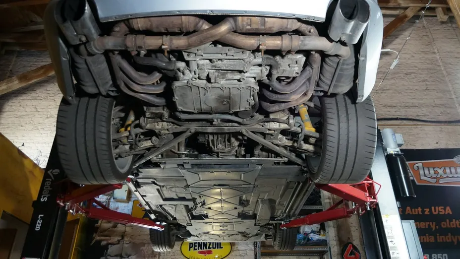 PORSCHE 911 -