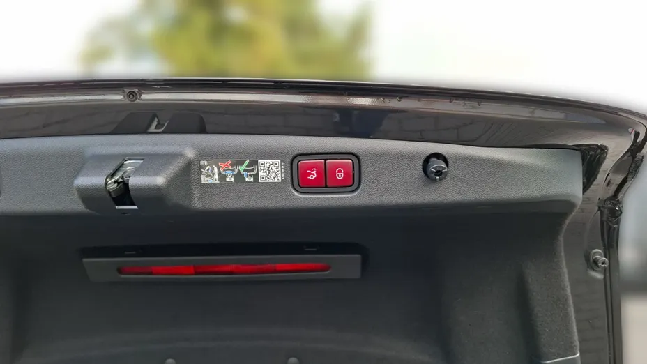 MERCEDES-BENZ E Klasa E 300 de PHEV 4-Matic AMG 9G-Tronic
