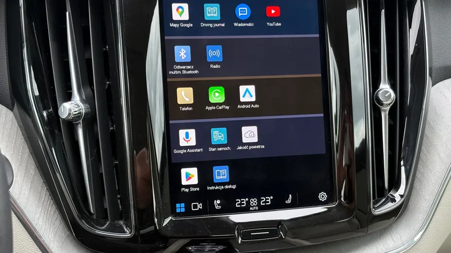 VOLVO XC60 XC60 B4 D AWD Plus Dark aut