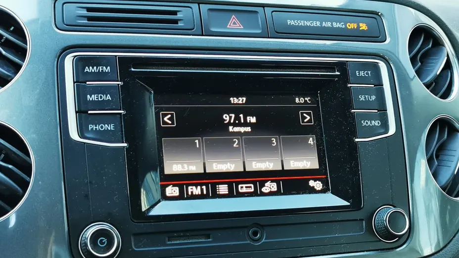 VOLKSWAGEN Tiguan -
