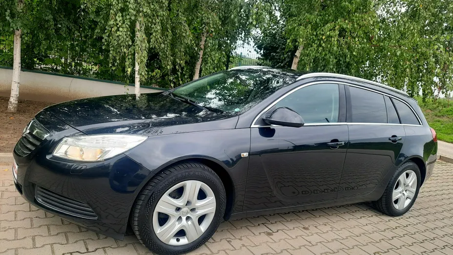 OPEL Insignia -